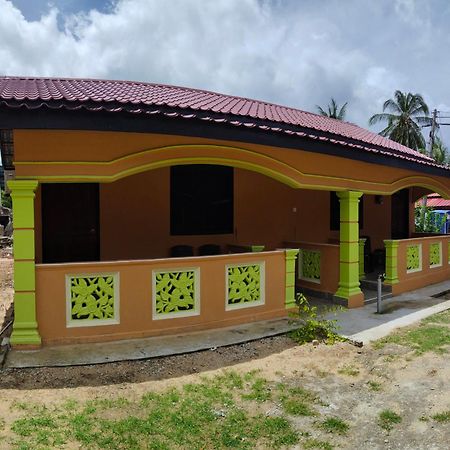 Spc Or Sp Barakah At Abc Air Batang Village Kampong Ayer Batang Room photo